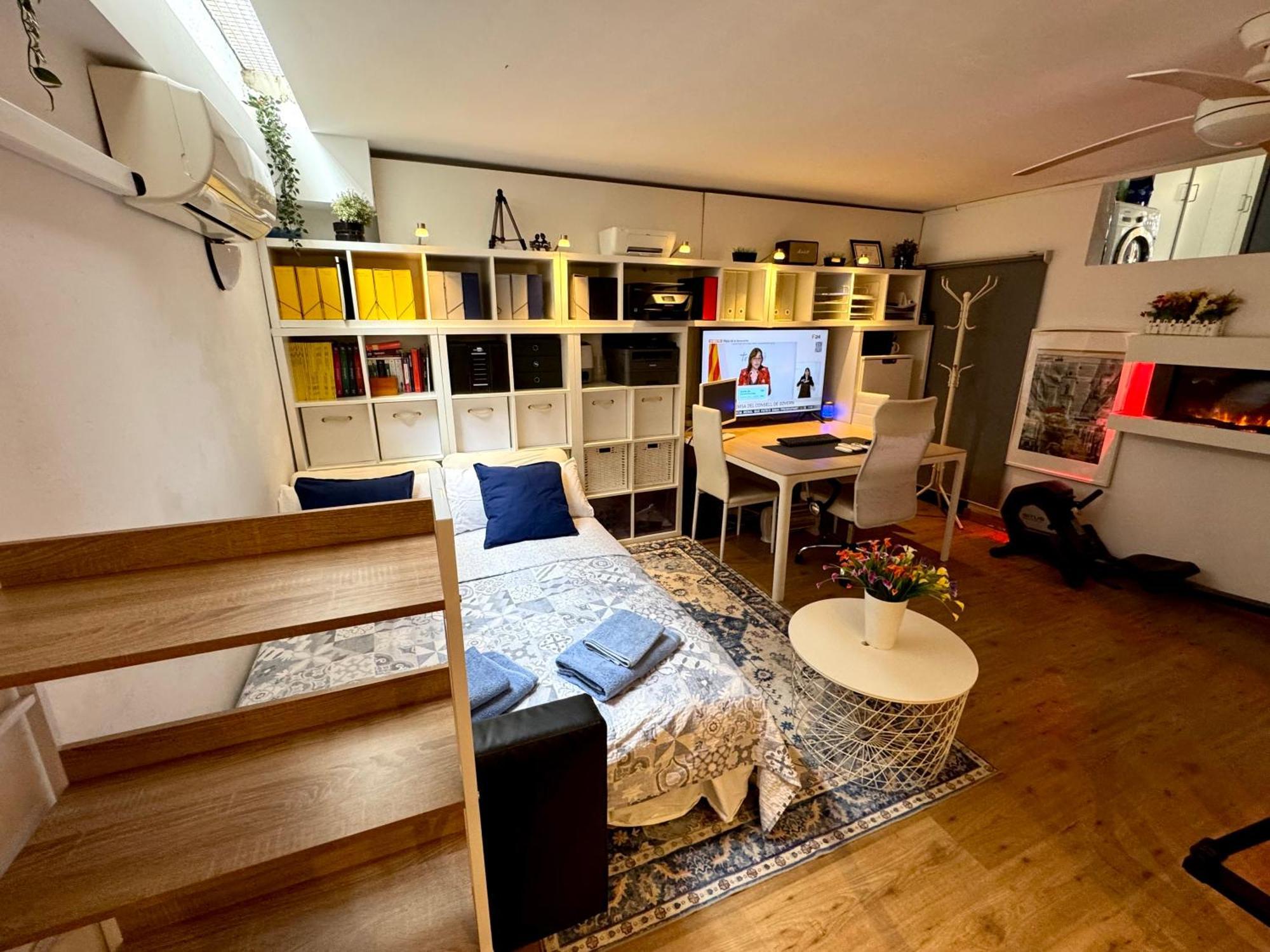 Casa En Junto A Playa Y Tren El Masnou
