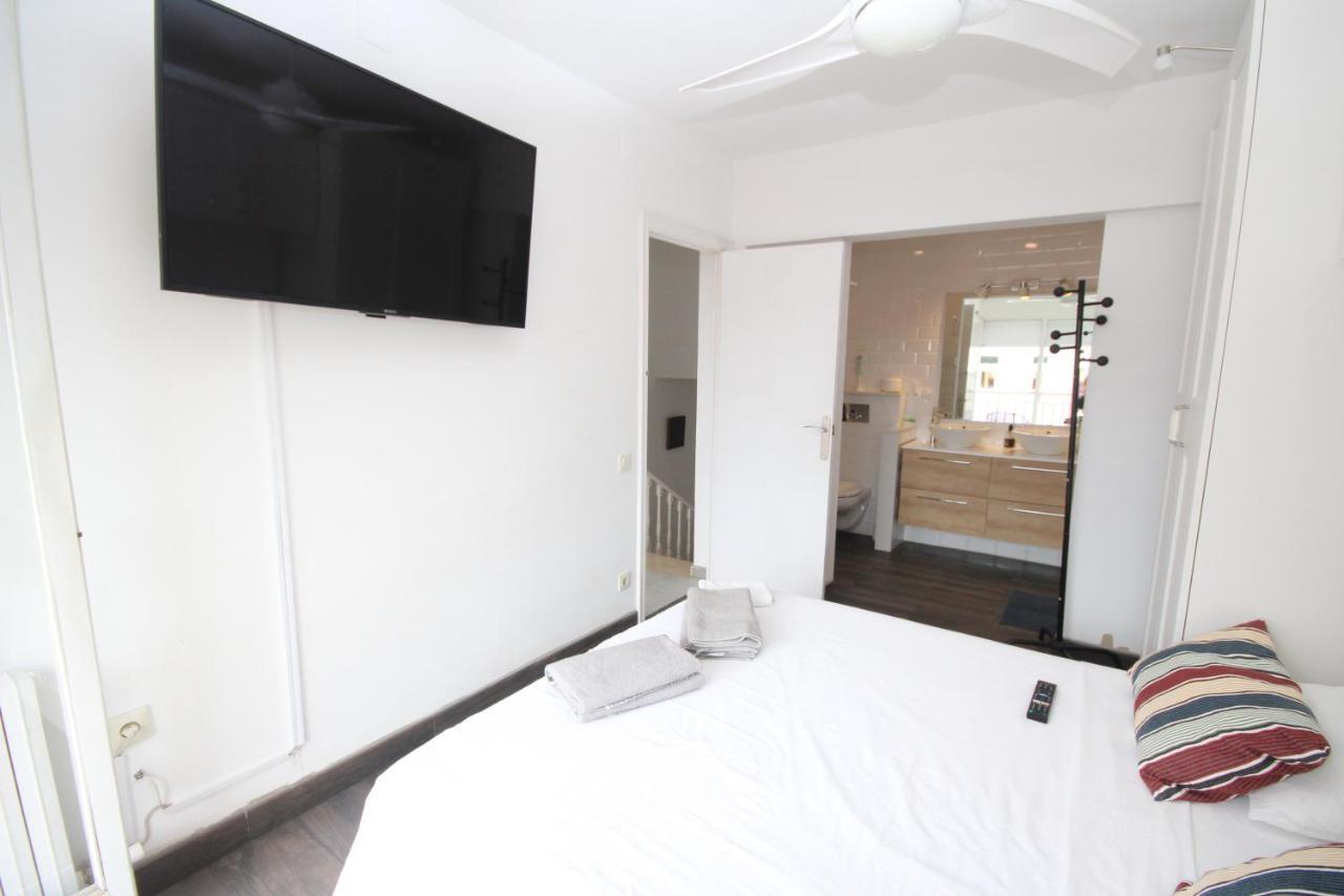 Casa En Junto A Playa Y Tren El Masnou